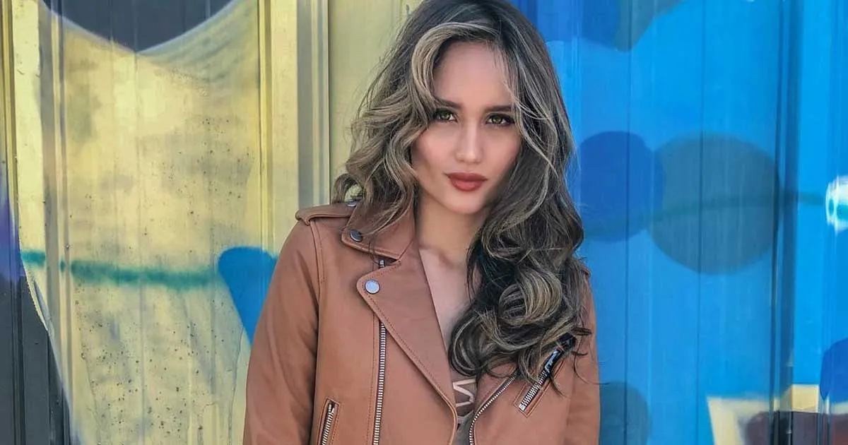 Unggah Foto Seksi, Netizen Khawatirkan Kondisi Cinta Laura