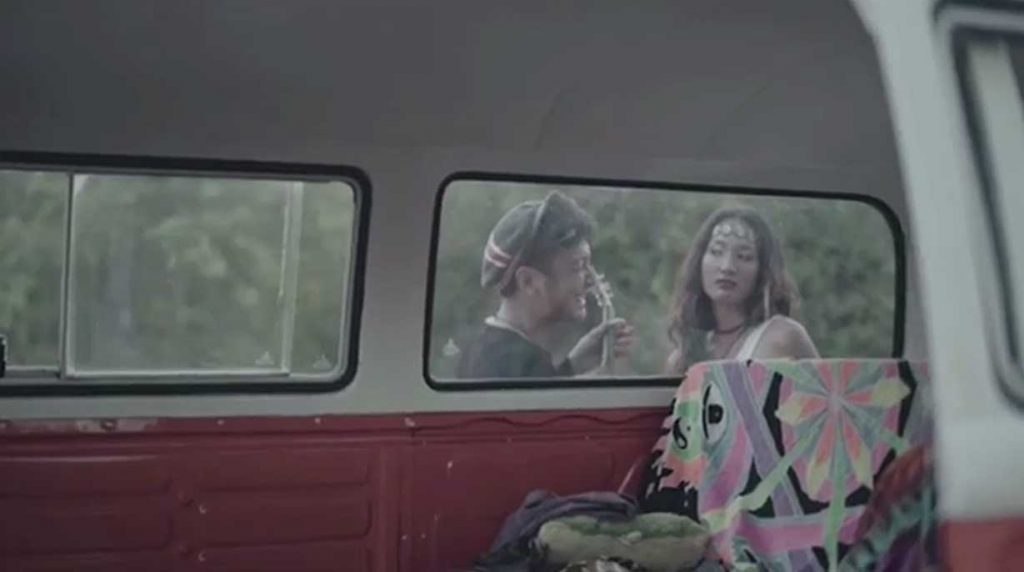 Video pertunangan Nadine Chandrawinata dan dimas anggara