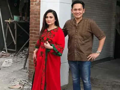 Farhat abbas dan nia daniaty
