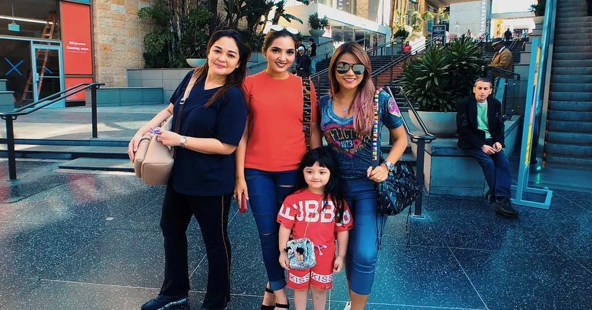 7 Potret Asiknya Liburan Keluarga Anang Hermansyah di Los Angeles