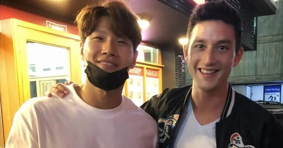 Seru Banget! Mike Lewis Ketemu Kim Jong Kook dan Amber di Korea