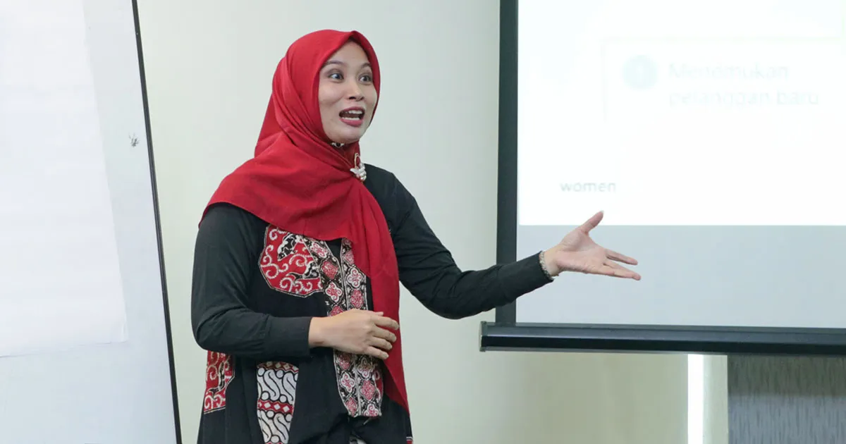 Berawal Dari Workshop Tabloid Nyata, Kini Usahanya Beromzet Ratusan Juta