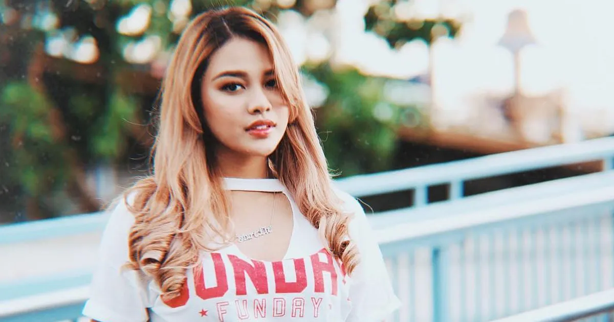 Pamer Foto Selfie, Gigi Aurel Hermansyah Bikin Netizen Salah Fokus