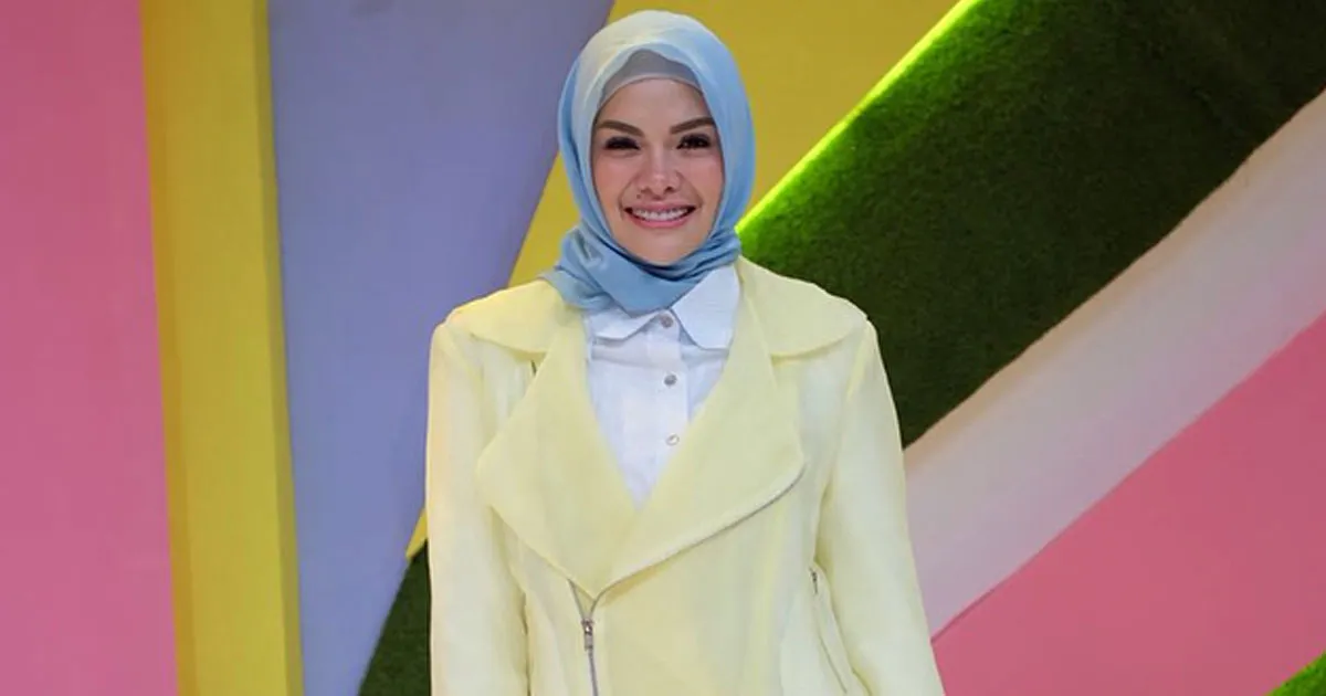 Belum Genap Seminggu Berhijab, Nikita Mirzani Dapat Cobaan