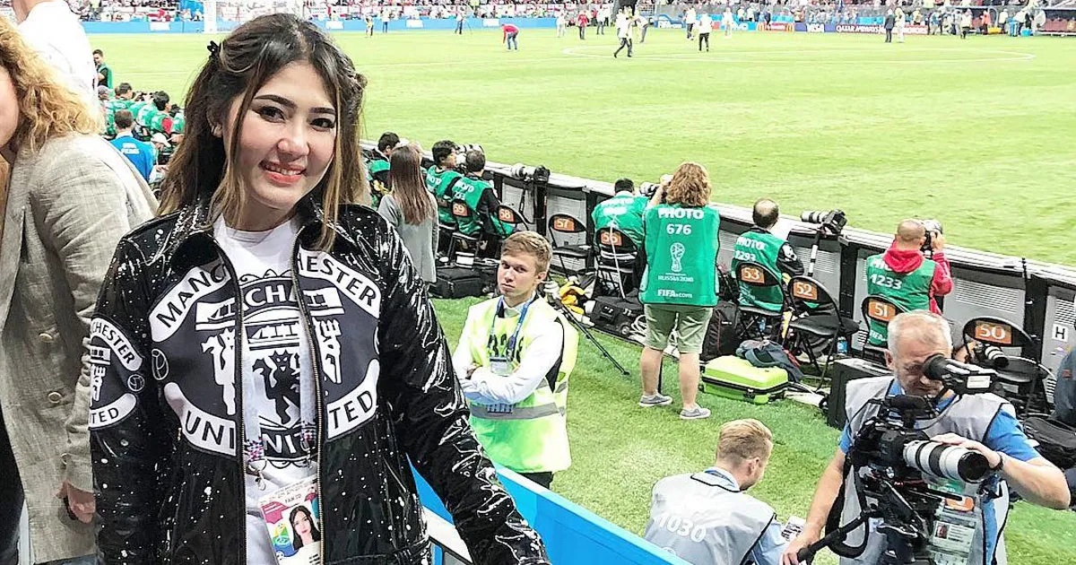 Nonton Piala Dunia di Russia, Sosok di Belakang Via Vallen Bikin Salfok