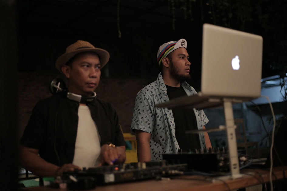 DJ