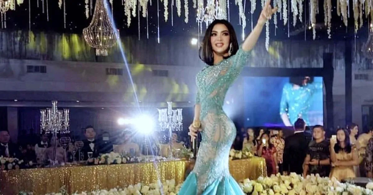 Pamer Tubuh Sempurnanya, Benarkah Foto Syahrini Hasil Editan?