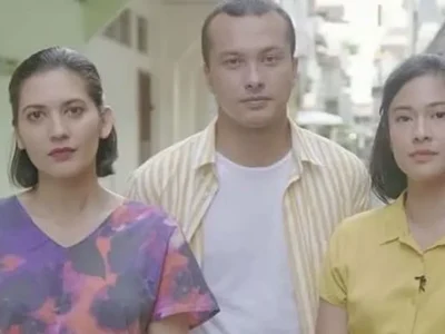 Nicholas saputra renang