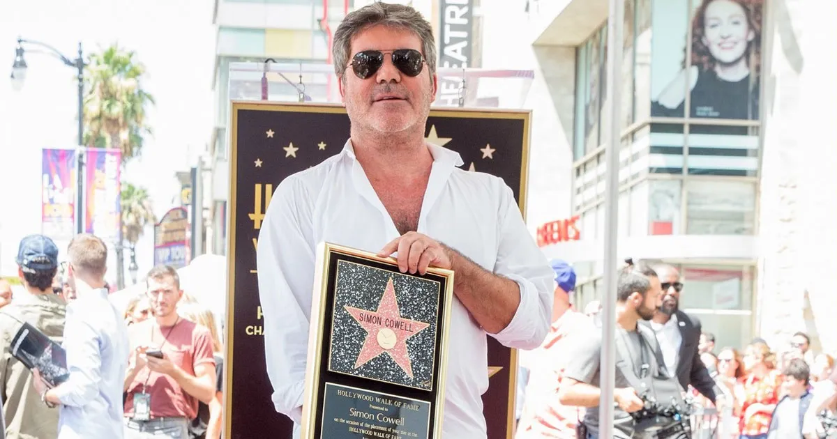 Bahagianya Simon Cowell Dapat Hollywood Walk of Fame