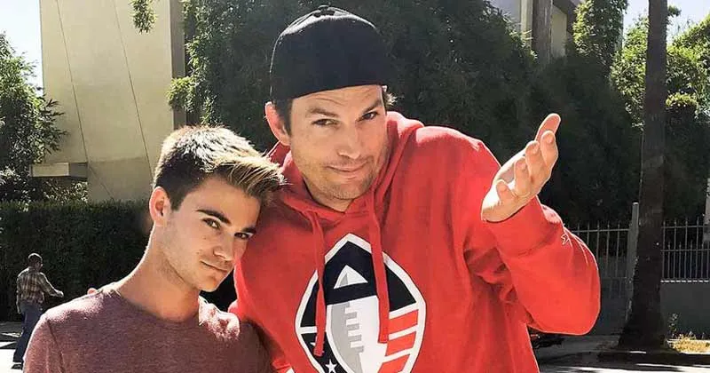 Ashton Kutcher Selfie untuk Ganti Rugi Usai Tabrak Orang