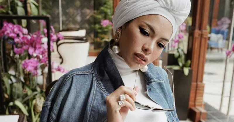 Nikita Mirzani Tak Lagi Sungkan Pamer Foto Tanpa Hijab