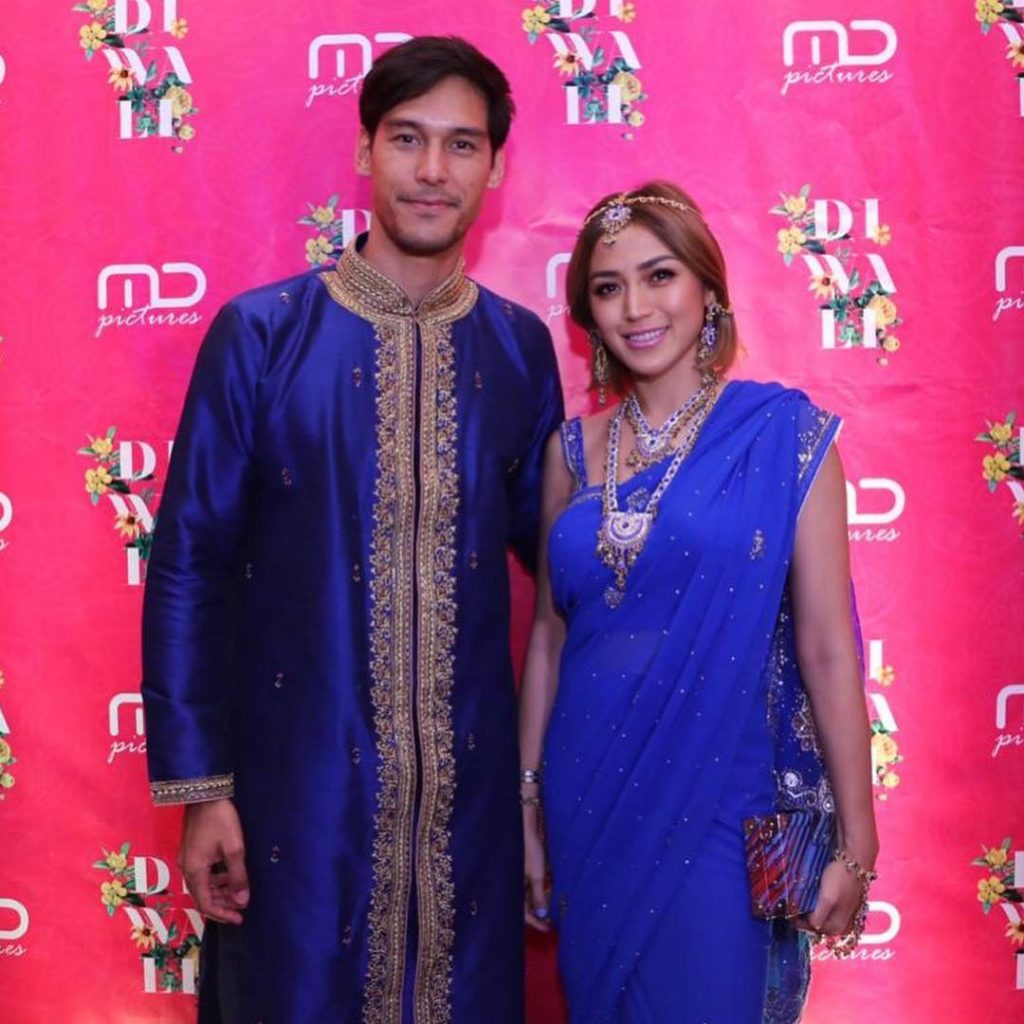 Jessica-Iskandar-dan-Richard-Kyle-kenakan-baju-india