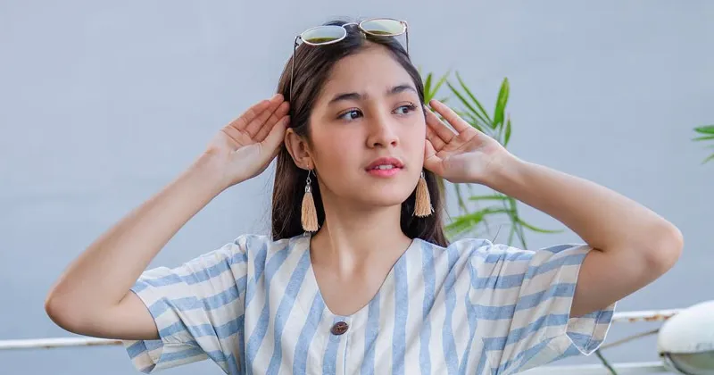 Putih vs Krem, Gaun Pesta Mana yang Paling Cocok untuk Cut Syifa?