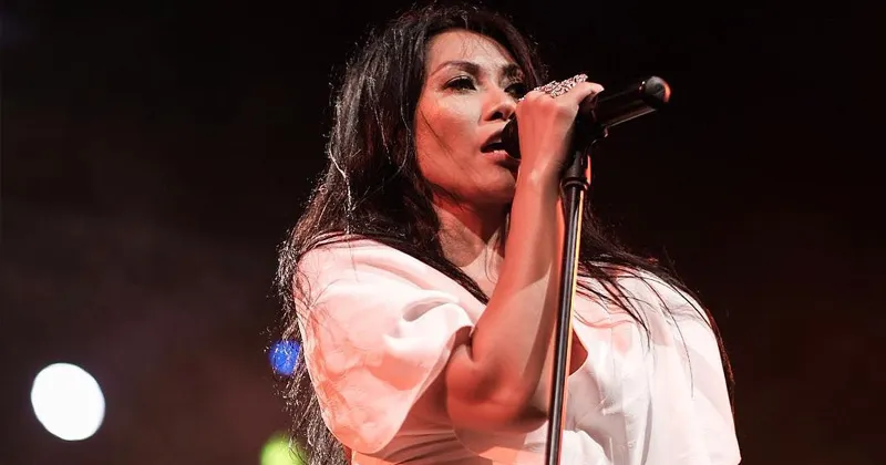 Anggun C. Sasmi Dapat Kejutan Menarik Sebelum Terbang ke Hong Kong