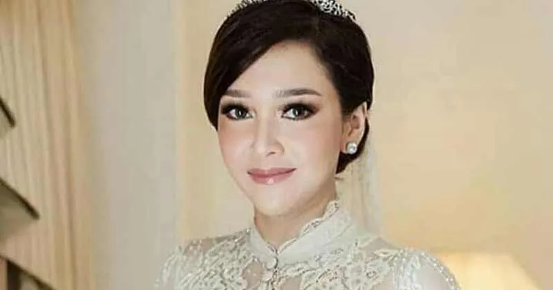 Sosok yang Dipercaya Maia Tuk Rancang Gaun dan Tiara Pernikahannya