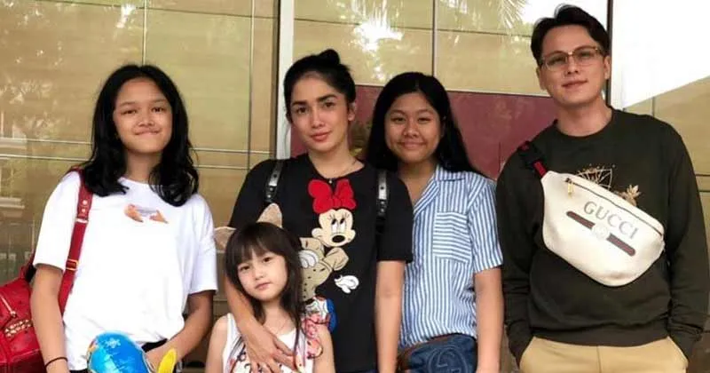 Reaksi Ussy Sulistiawaty Menanggapi Kedua Anak Pertamanya di Bully