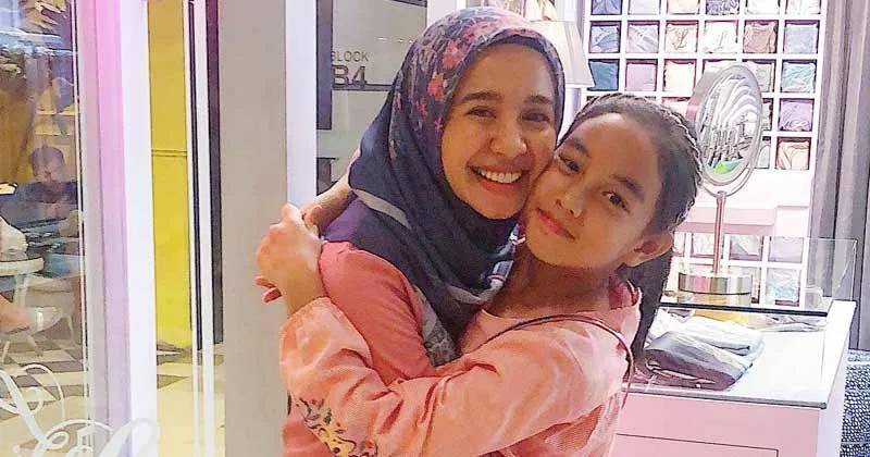Putri Engku Emran Bongkar Isi Tas Laudya Cynthia Bella