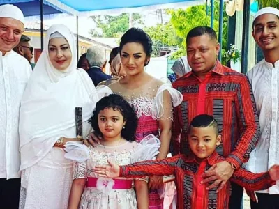 Krisdayanti dan Raul Lemos