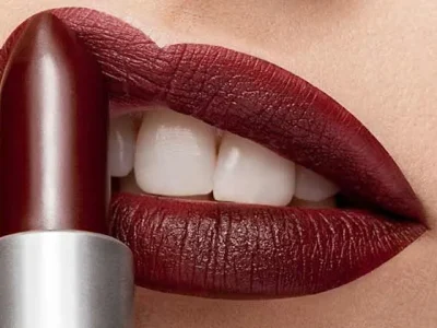 bibir-dan-lipstik