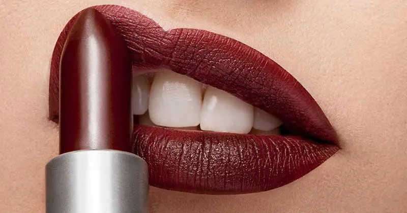 Jangan Salah Pilih, Tentukan Warna Lipstik Sesuai Bentuk Bibirmu!