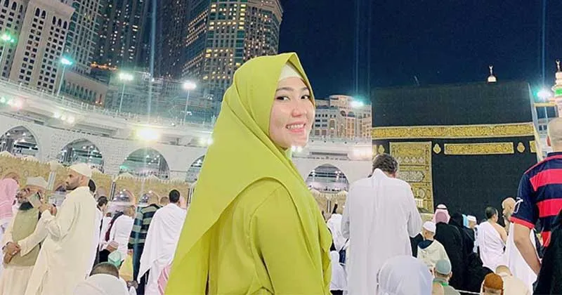 Merasa Beruntung Dipilih Tuhan, Via Vallen Dituntut Berhijab