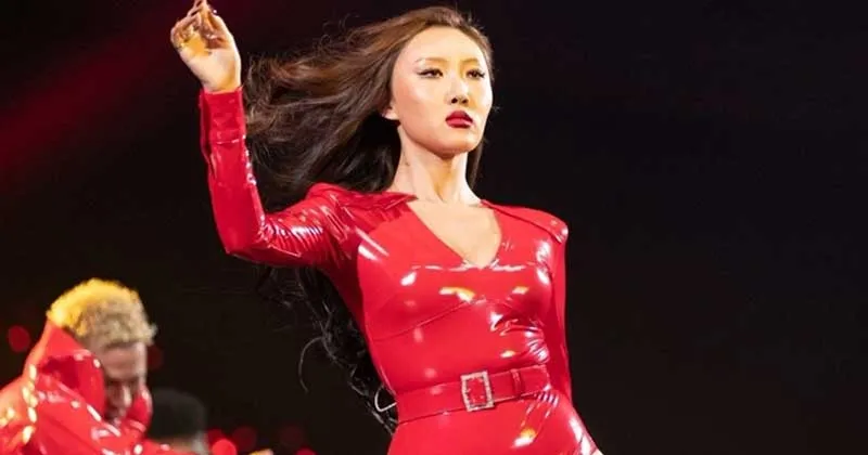 Hwasa Mamamoo Banjir Hujatan Usai Tampil Vulgar di MAMA 2018