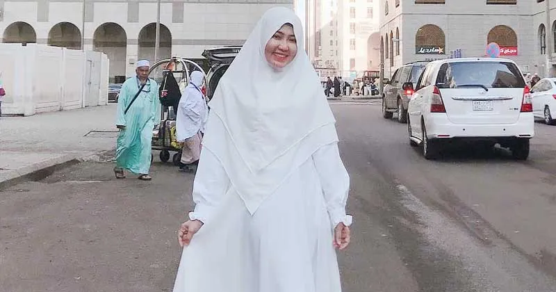 Tiba-tiba Kenakan Cadar, Via Vallen Dibanjiri Harapan Penggemar