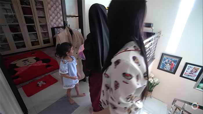 Kamar Ayu Ting Ting