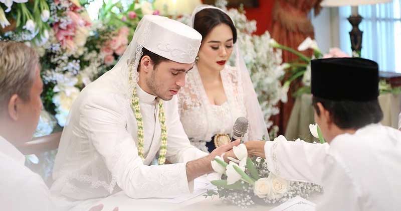 aura-kasih-hamil