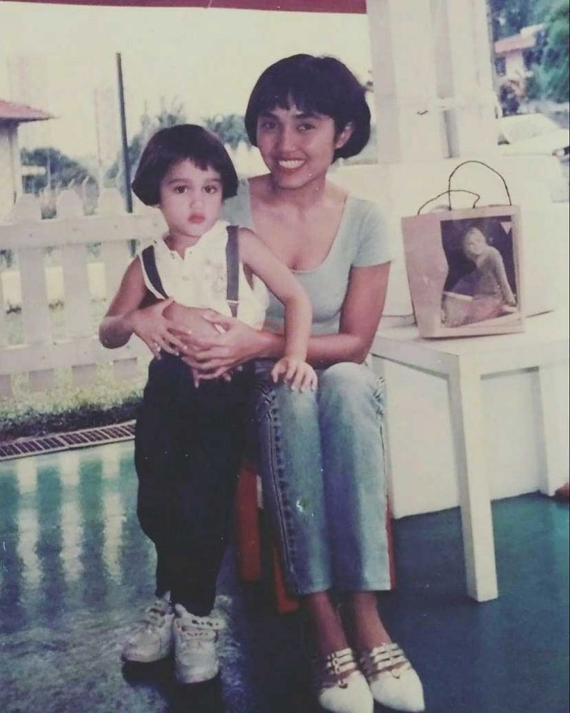 foto-masa-kecil-cinta-laura 5