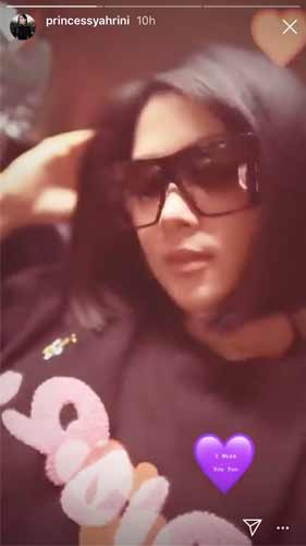 unggahan syahrini love purple
