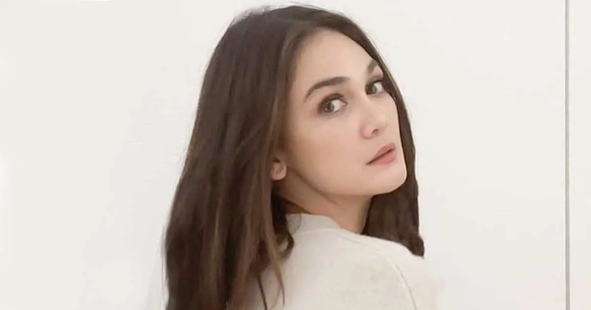 Akankah Luna Maya Hadir di Pernikahan Mantan Kekasih?