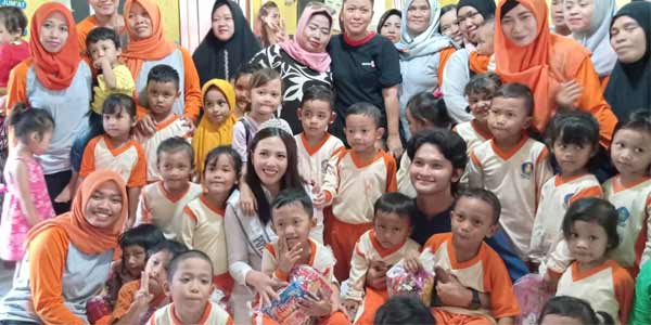 Finalis-Putri-Indonesia-kunjungan-PAUD