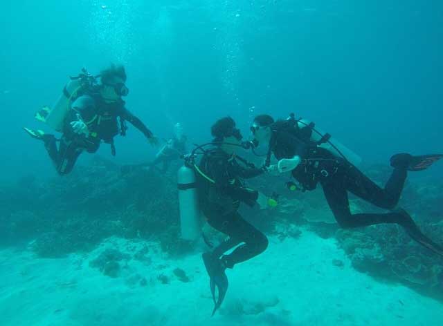 foto luna maya dan reino barack