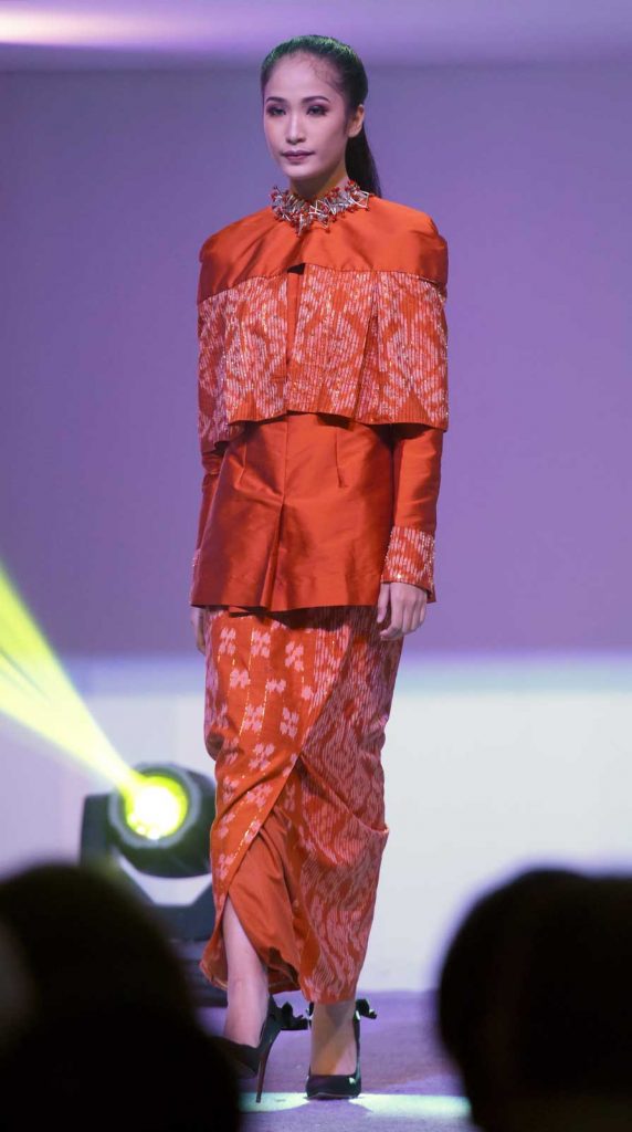 baju-tenun-donggala-modis-5
