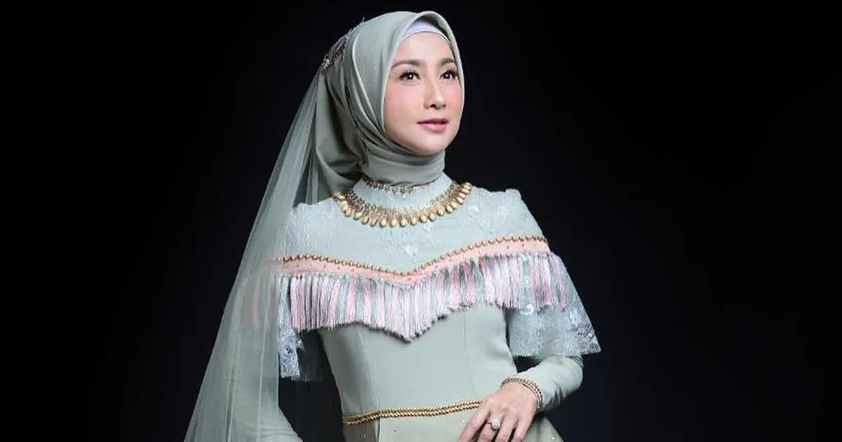 Demi Buya Hamka, Desy Ratnasari Rela Balik ke Dunia Hiburan