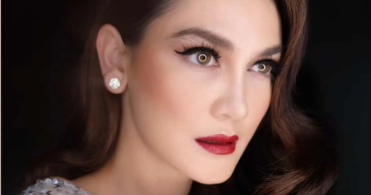 Tengok Anggunnya Gaya Luna Maya Bak Putri Bulan