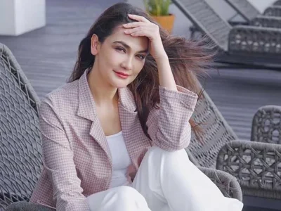 Gaya rambut Luna Maya