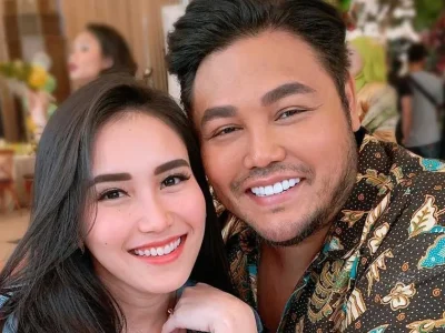 Ivan Gunawan Ayu status hubungan teman sekolah anak Ivan Gunawan lamar Ayu ting ting