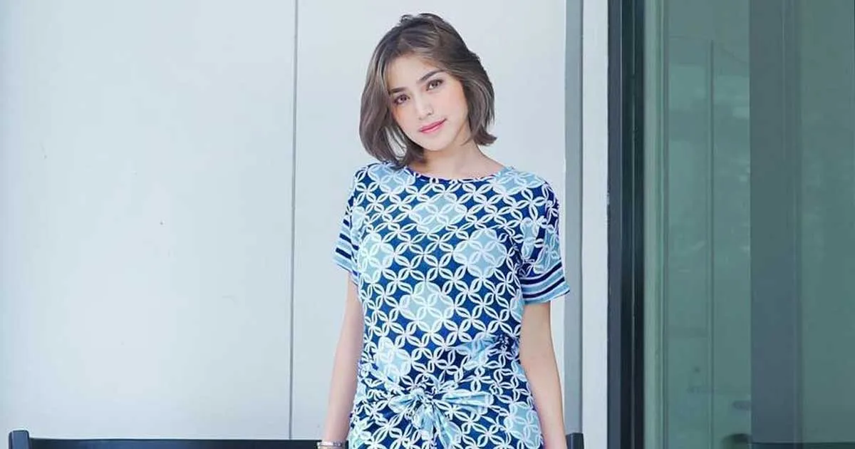 Jessica Iskandar Antarkan Asisten Rumah Tangga Pergi Umrah