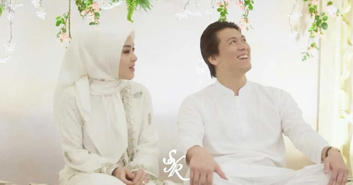Kompak Banget! Syahrini Ajak Reino Barack Mengaji