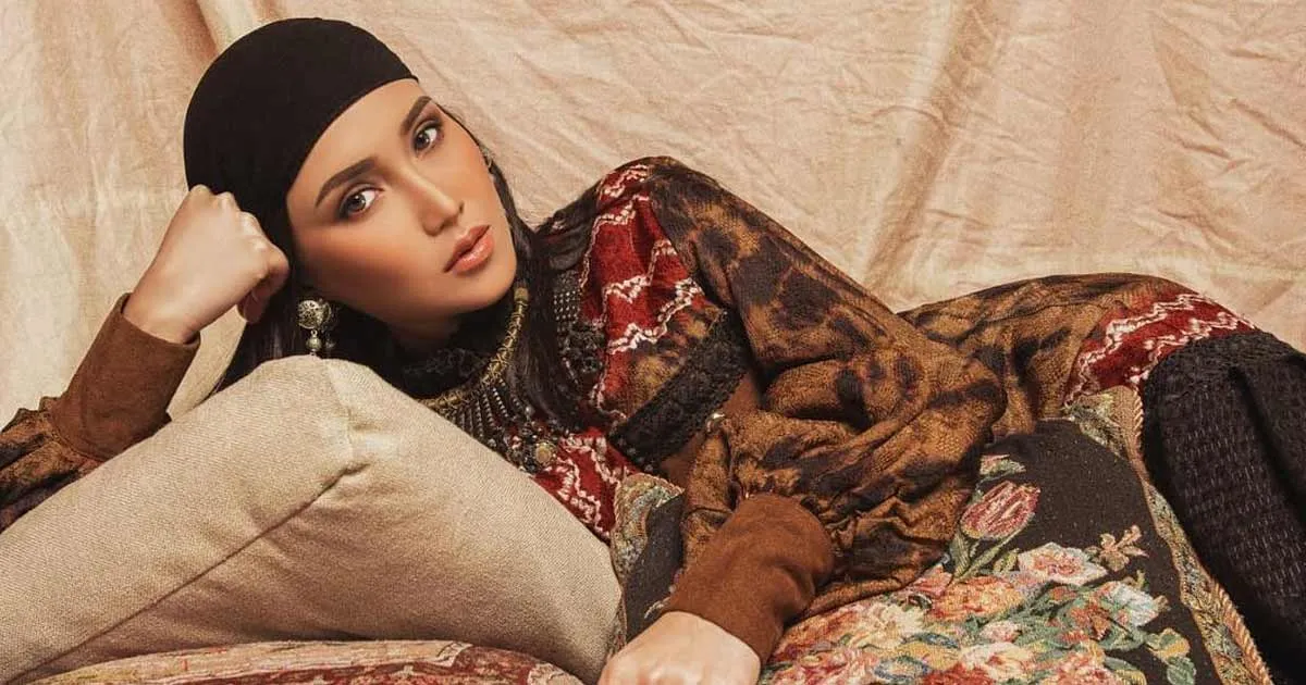 Gaya Hijab Ayu Ting Ting Saat di Turki Tuai Teguran
