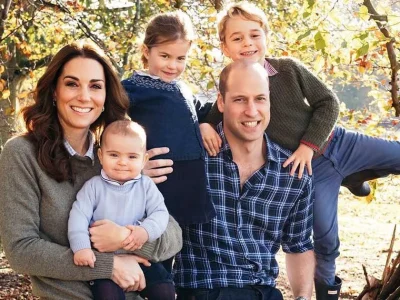 kartu ucapan keluarga kate middleton pangeran william dukung lgbtq anak gay foto-ulang-tahun-pertama-pangeran louis 1