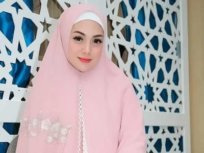 celine-evangelista-berhijab