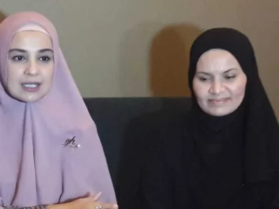 sahabat shireen sungkar meninggal dunia