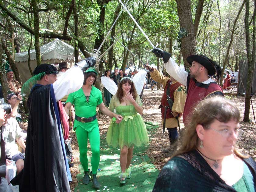 tema pernikahan fantasi peterpan