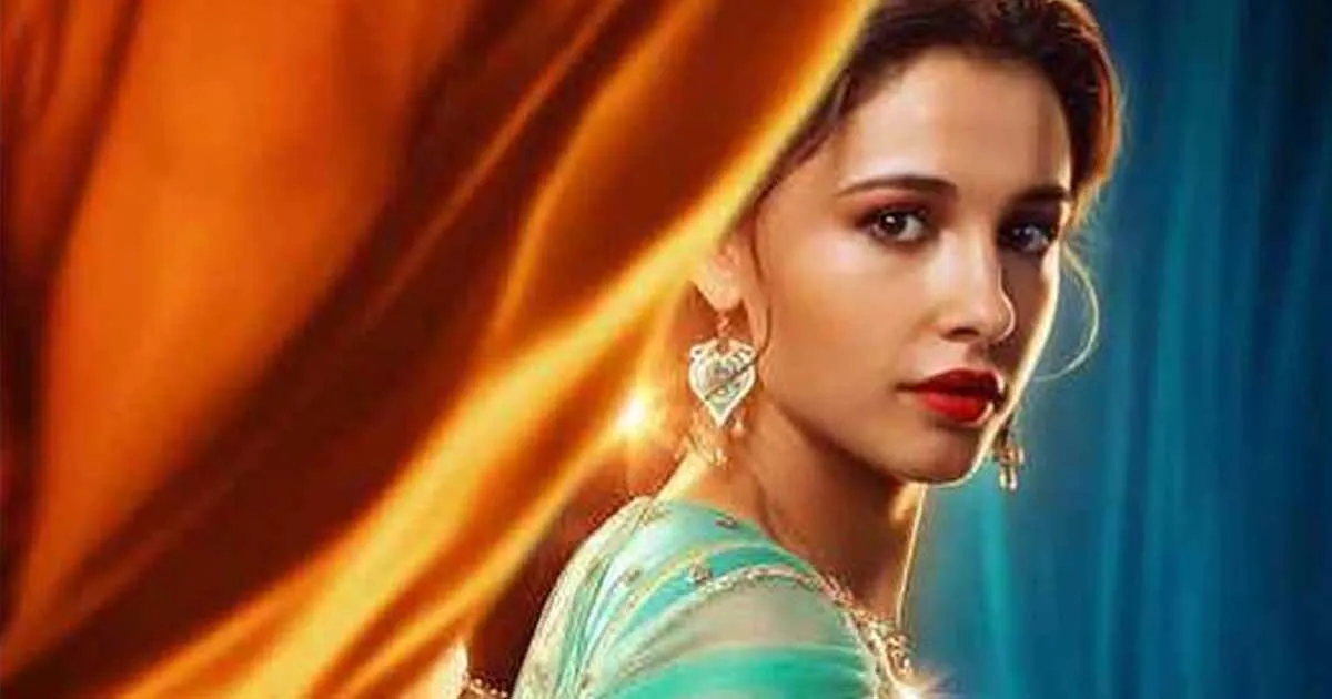 6 Gaya Keren Makeup Naomi Scott Saat Tak Jadi Putri Jasmine