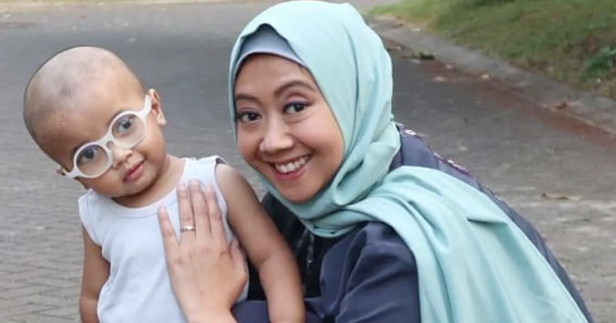 Asri Welas Mohon Doa Sebelum Putra Keduanya di Operasi