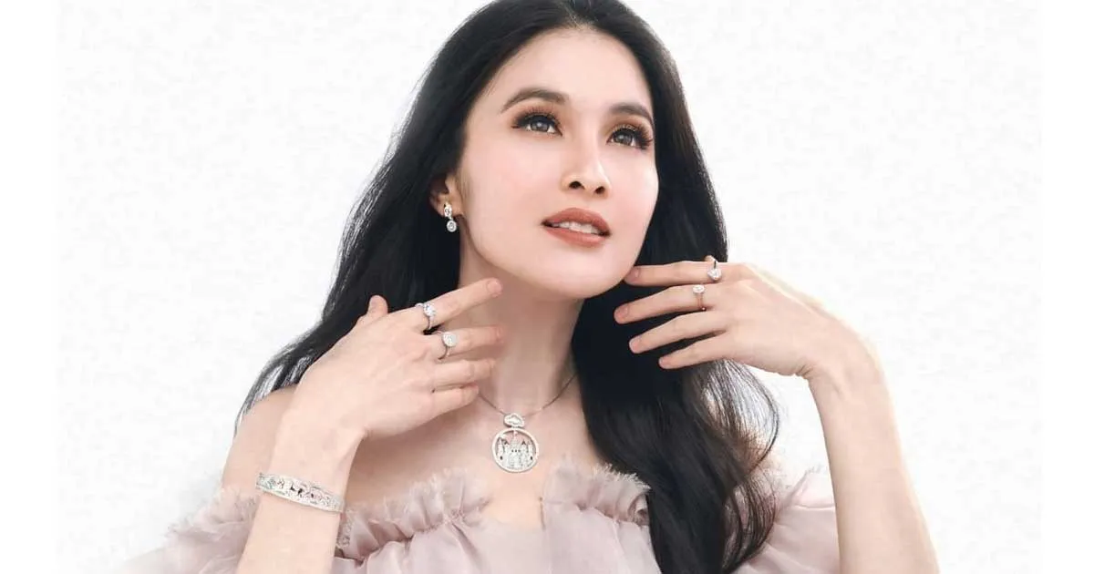 Launching Bisnis Baru, Sandra Dewi Bagi-bagi Emas Gratis!