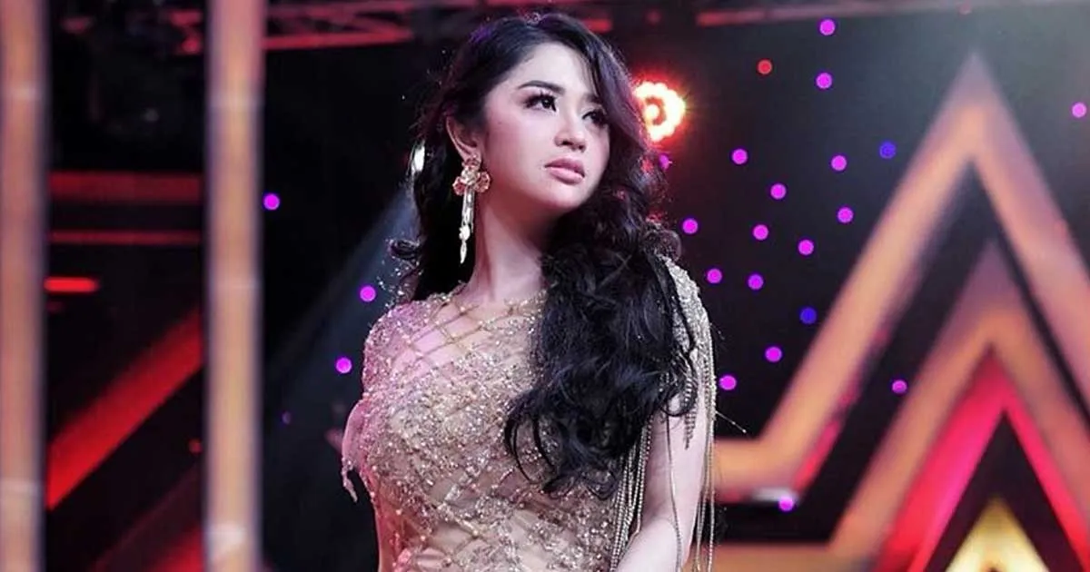 Dewi Perssik Kena Tegur Gara-Gara Bagikan Video Jorok